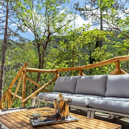 La Forestale Luxury - La Royale 3* 阿夸拉尼亚
