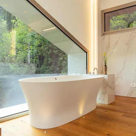 La Forestale Luxury - La Royale 3*