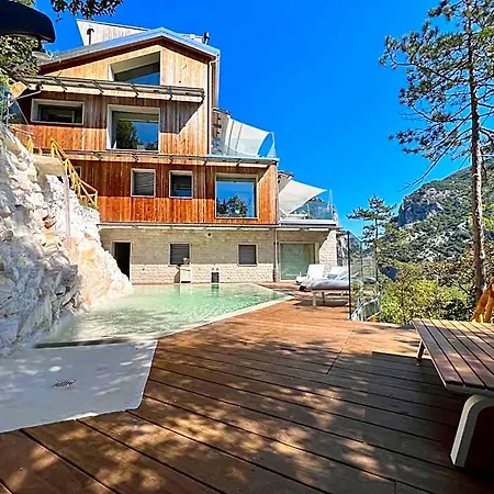La Forestale Luxury - La Royale Acqualagna