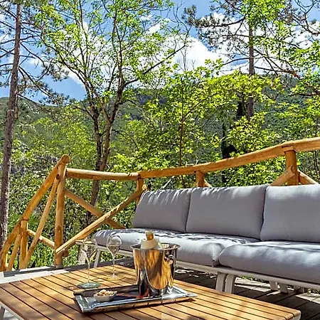 La Forestale Luxury - La Royale 3* Acqualagna